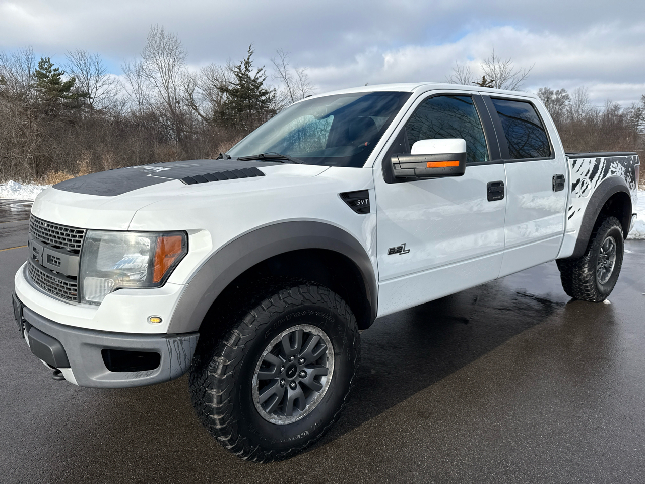 2011 Ford F-150 4WD SuperCrew 145" SVT Raptor