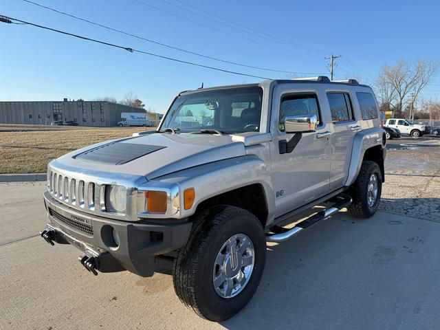 Silver 2006 Hummer H3 4dr SUV 4WD SUV / Crossover Four-Wheel Drive Automatic