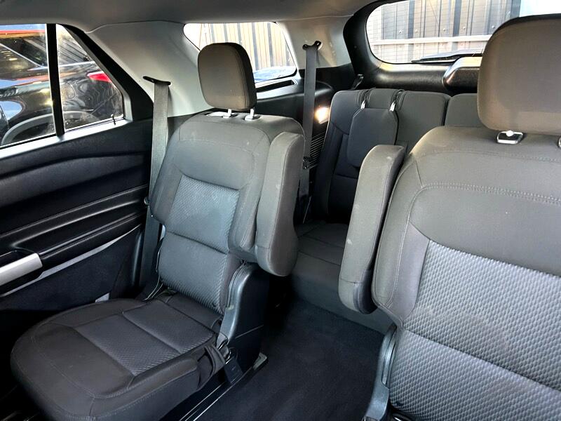 Ford Explorer 4dr 114" WB 4.6L XLT 4WD 2022