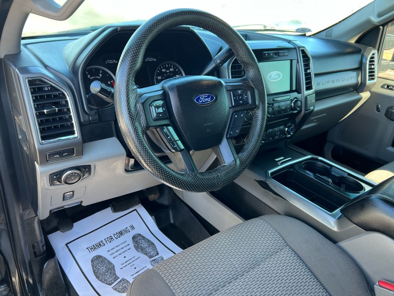 Ford F-350 Crew Cab 4WD 2017