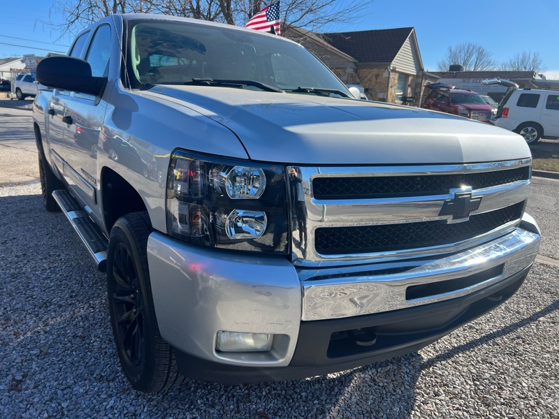 2011 Chevrolet Silverado 1500 Crew Cab Crew Cab 143.5" WB 4WD Z71