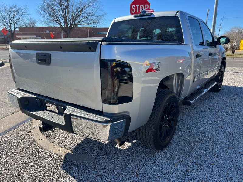 Chevrolet Silverado 1500 Crew Cab Crew Cab 143.5" WB 4WD Z71 2011