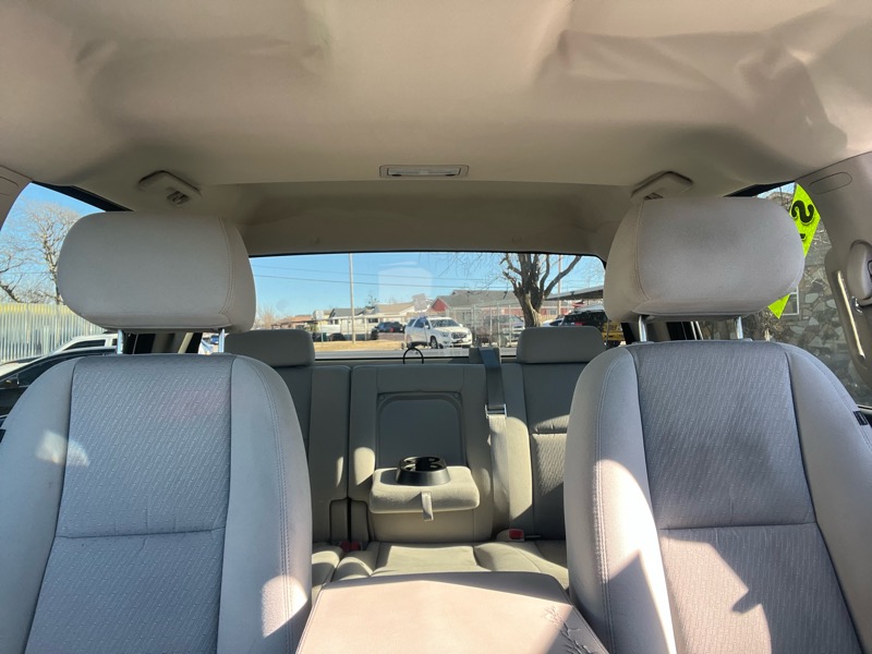 Chevrolet Silverado 1500 Crew Cab Crew Cab 143.5" WB 4WD Z71 2011