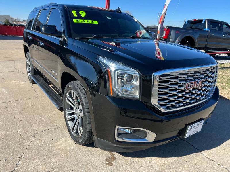 GMC Yukon Denali 4WD 2019