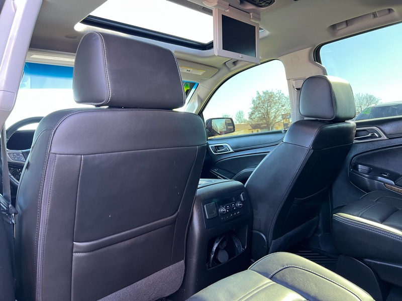 GMC Yukon Denali 4WD 2019