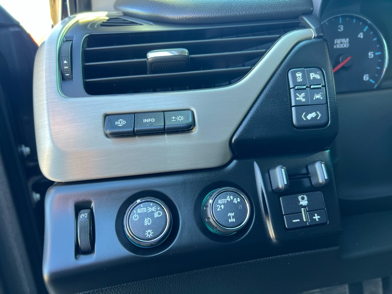 GMC Yukon Denali 4WD 2019