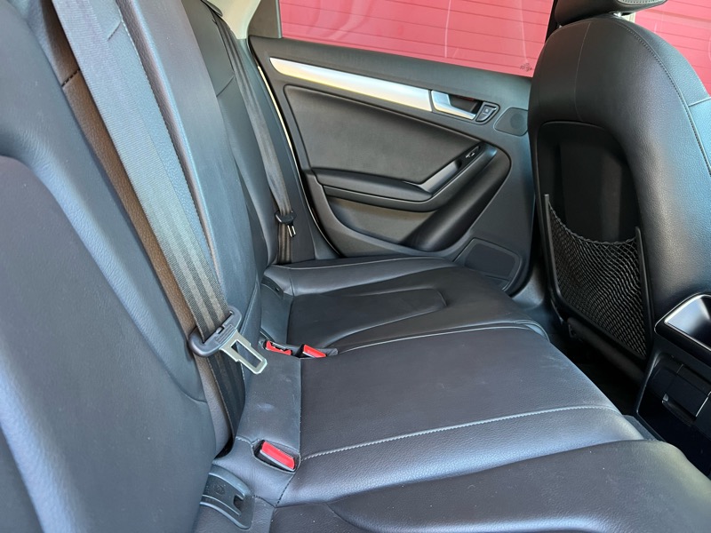 Audi A4 2.0T Sedan quattro Tiptronic 2014