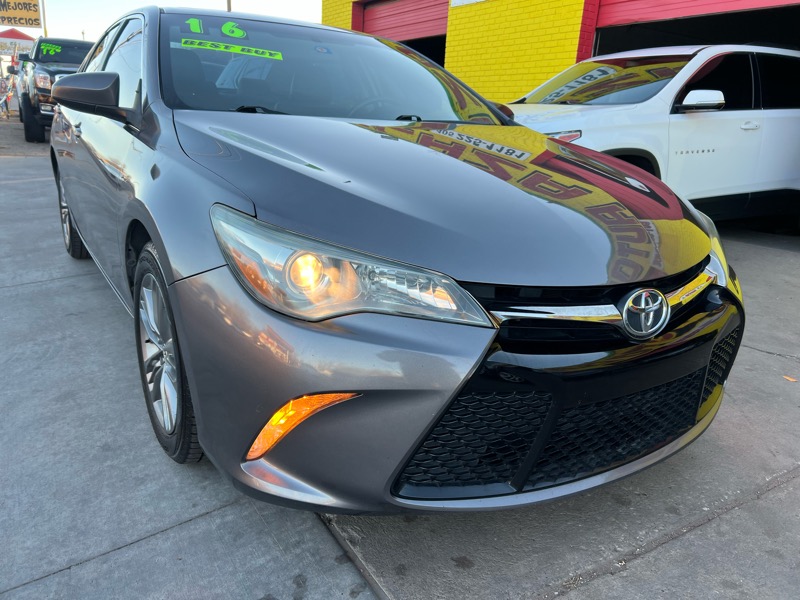 Toyota Camry SE 2016