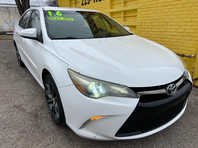 2016 Toyota Camry XLE