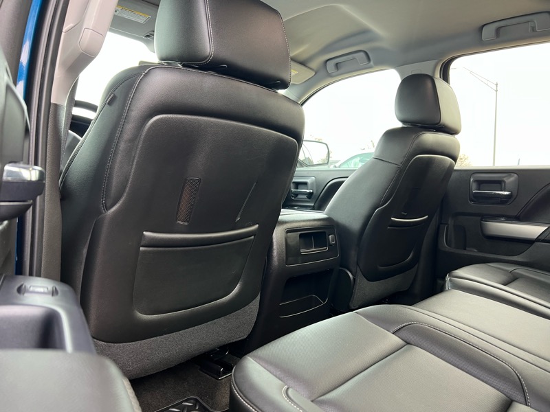 Chevrolet Silverado 1500 Crew Cab Crew Cab 143.5" WB 4WD Z71 2015