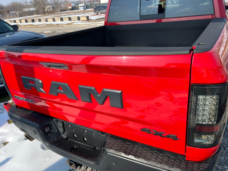 RAM 1500 Rebel 4x4 Crew Cab 5'7" Box 2016