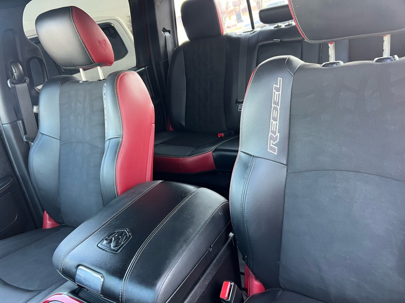 RAM 1500 Rebel 4x4 Crew Cab 5'7" Box 2016