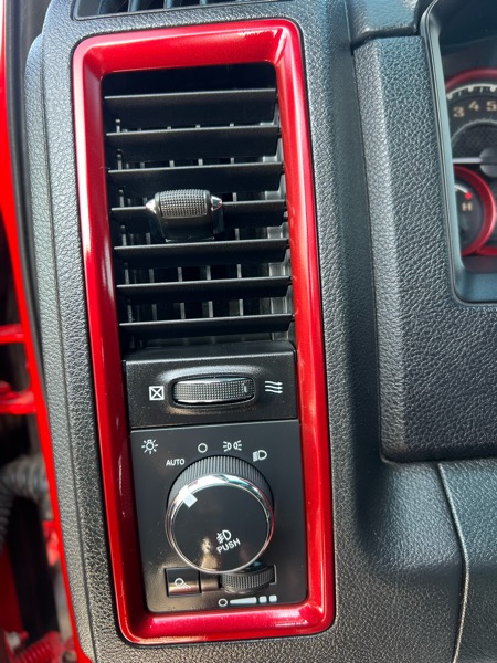 RAM 1500 Rebel 4x4 Crew Cab 5'7" Box 2016