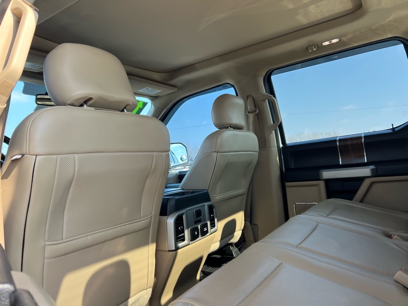 Ford F-150 4WD SuperCab 133" Lariat 2017