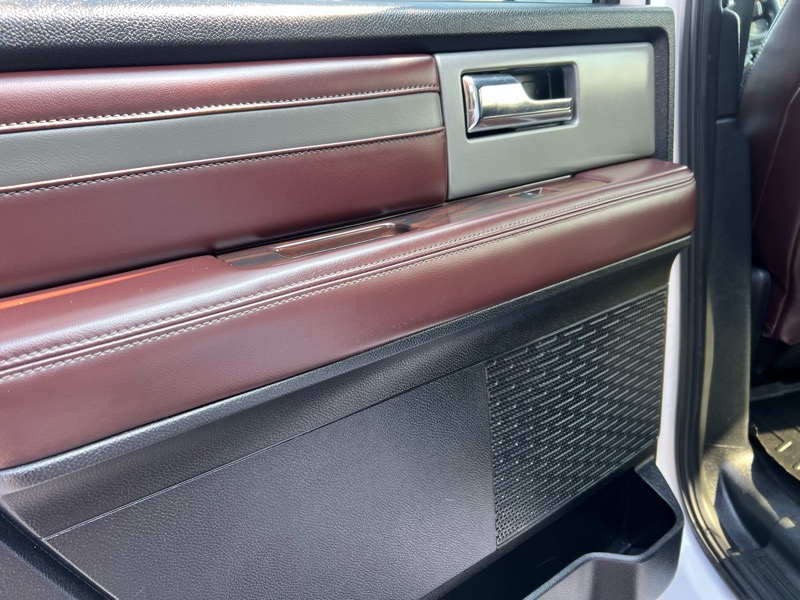 Ford Expedition Platinum 4WD 2017