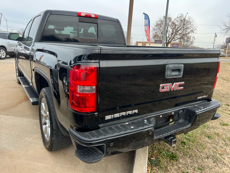 GMC Sierra Denali Crew Cab 143.5" WB 2015