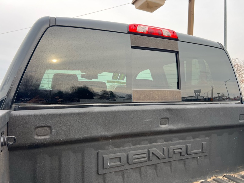 GMC Sierra Denali Crew Cab 143.5" WB 2015