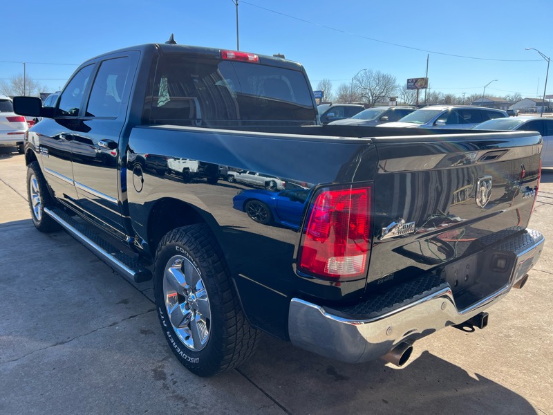 RAM 1500 Big Horn Crew Cab 4WD 2016