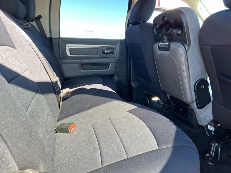 RAM 1500 Big Horn Crew Cab 4WD 2016