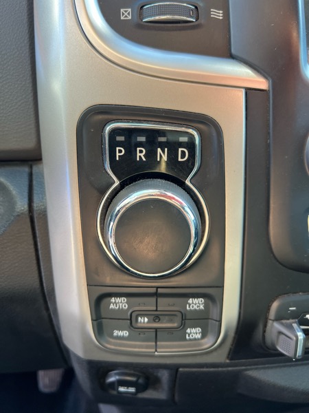 RAM 1500 Big Horn Crew Cab 4WD 2016