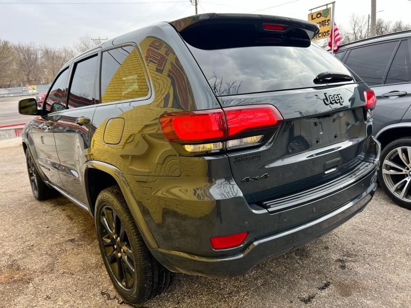 Jeep Grand Cherokee Laredo 4WD 2017