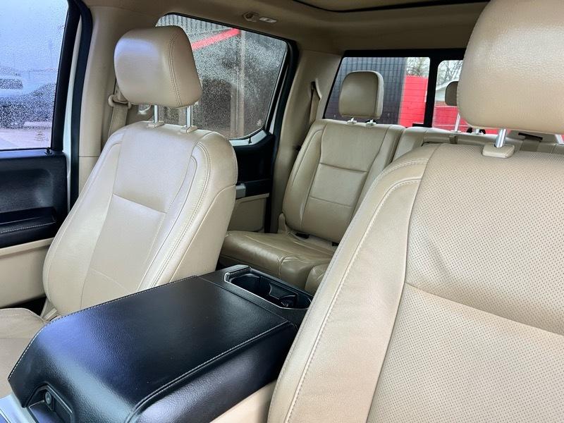 Ford F-150 4WD SuperCab 133" Lariat 2016