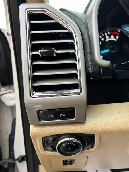 Ford F-150 4WD SuperCab 133" Lariat 2016