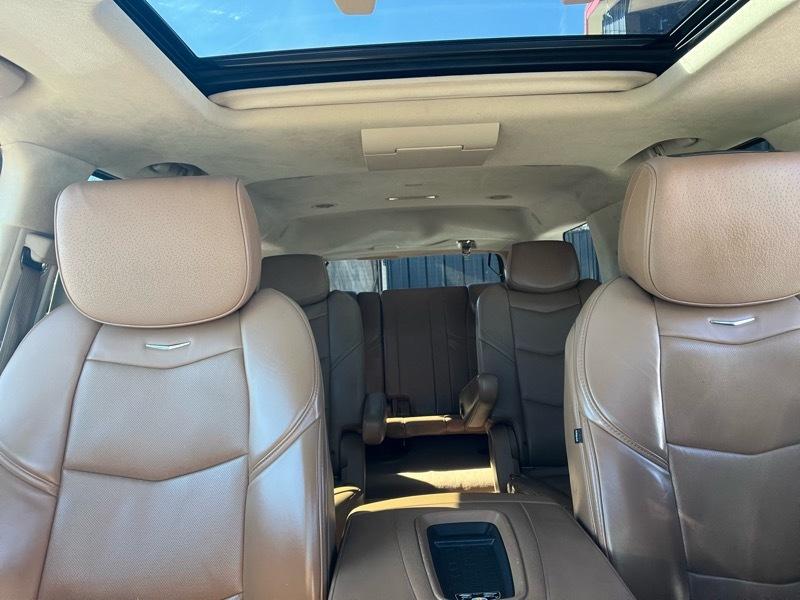 Cadillac Escalade EXT AWD 4dr 2015