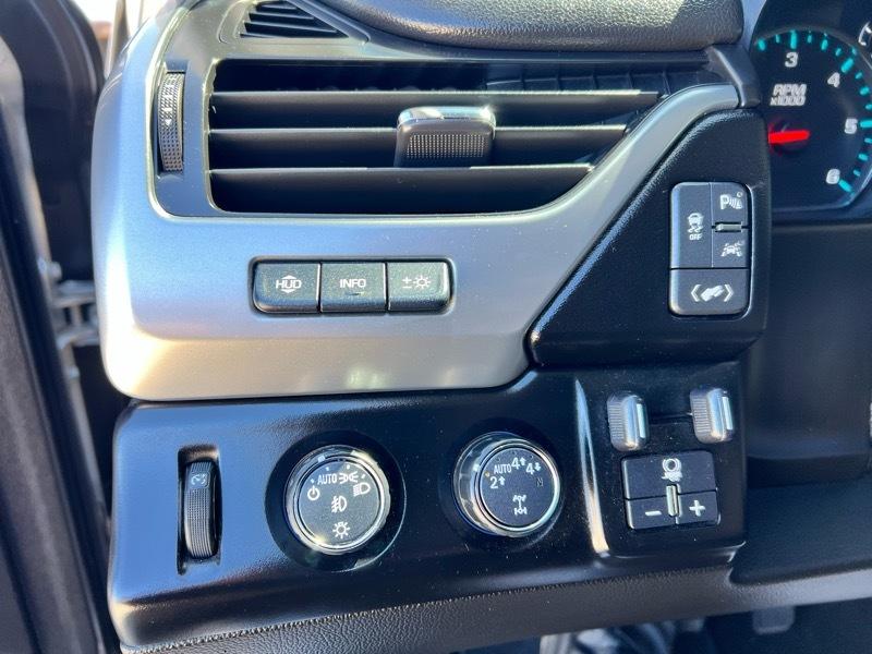 Chevrolet Suburban 1500 Premier 4D SUV 4WD 2017