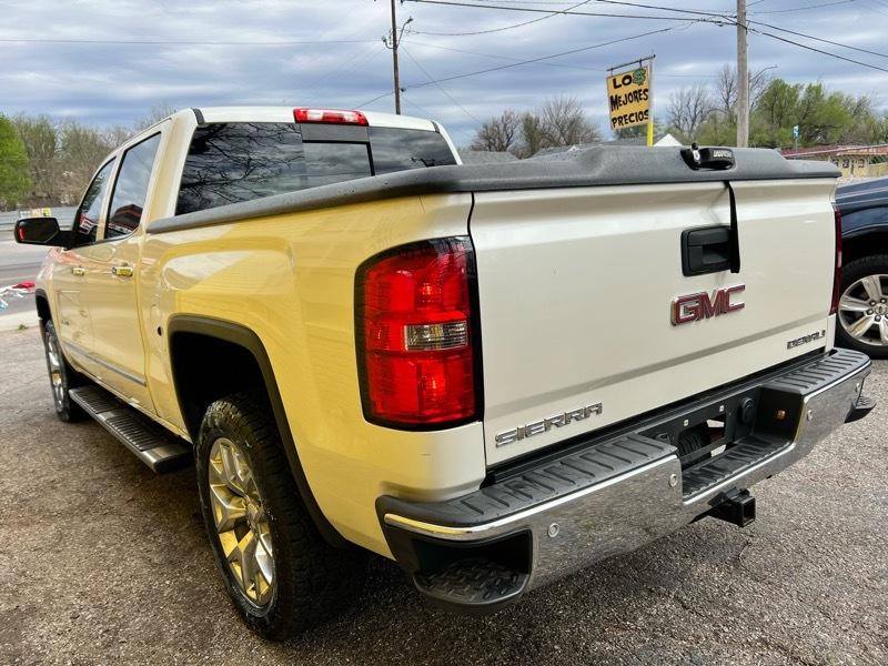 GMC Sierra 1500 4WD Crew Cab 143.5" Denali 2015