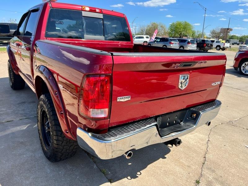 RAM 1500 4WD Crew Cab 140.5" Laramie 2012