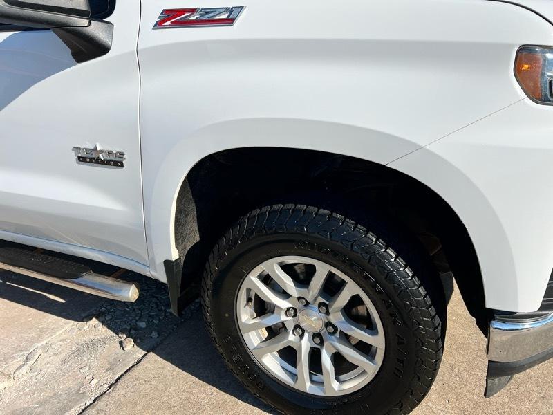 Chevrolet Silverado 1500 Crew Cab Crew Cab 143.5" WB 4WD Z71 2021