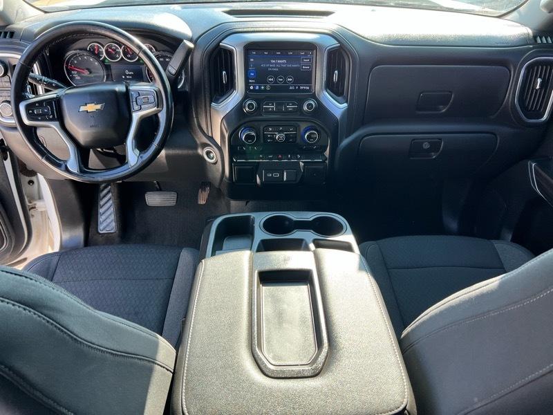 Chevrolet Silverado 1500 Crew Cab Crew Cab 143.5" WB 4WD Z71 2021