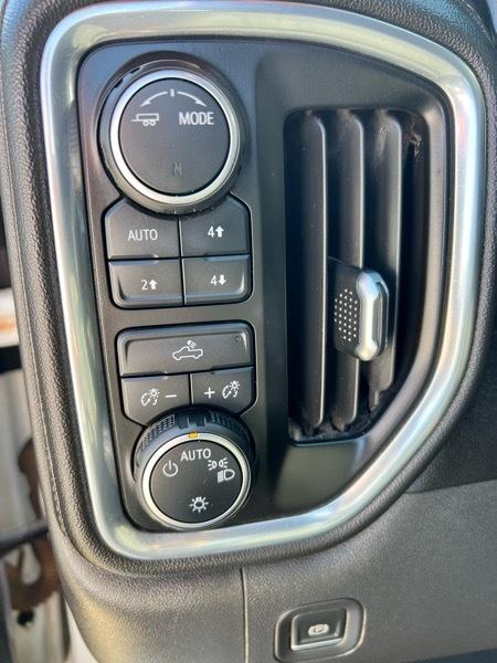 Chevrolet Silverado 1500 Crew Cab Crew Cab 143.5" WB 4WD Z71 2021