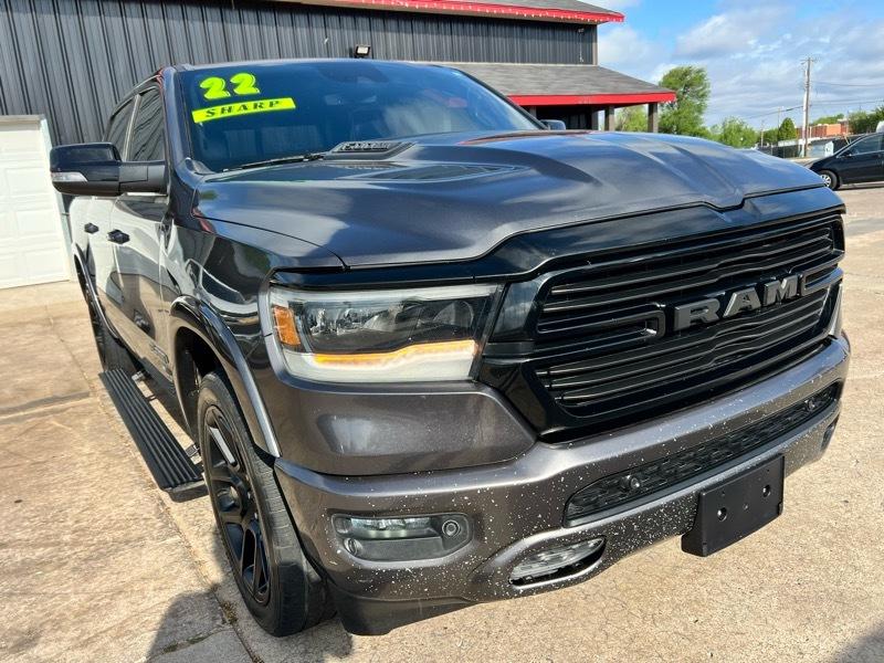 RAM 1500 Classic Laramie 4x2 Crew Cab 5'7" Box 2022