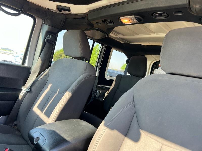 Jeep Wrangler Sahara Unlimited 2017