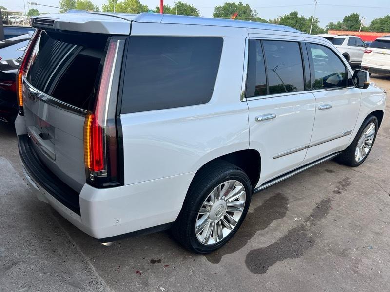 Cadillac Escalade ESV 4WD 4dr Platinum 2017