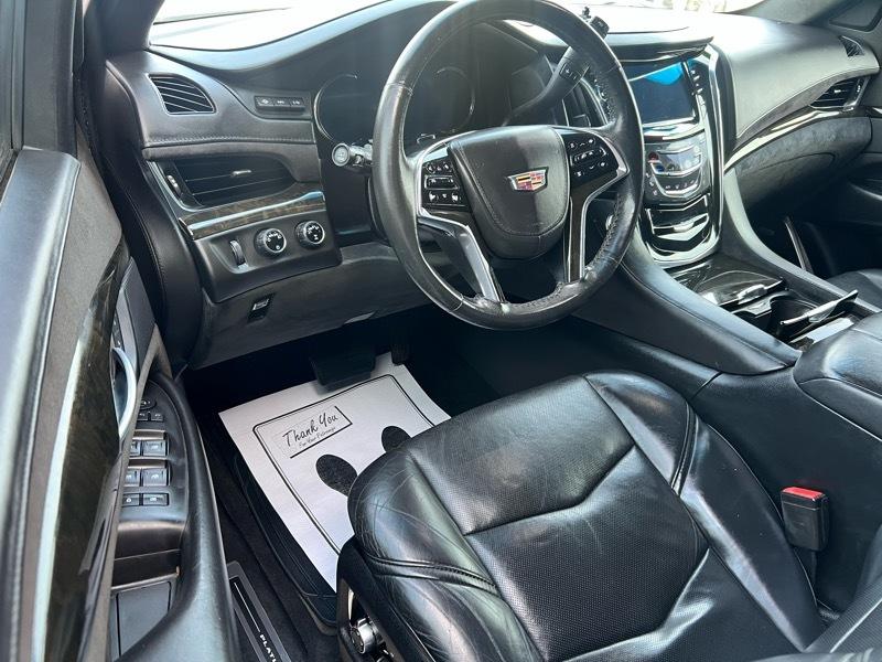 Cadillac Escalade ESV 4WD 4dr Platinum 2017