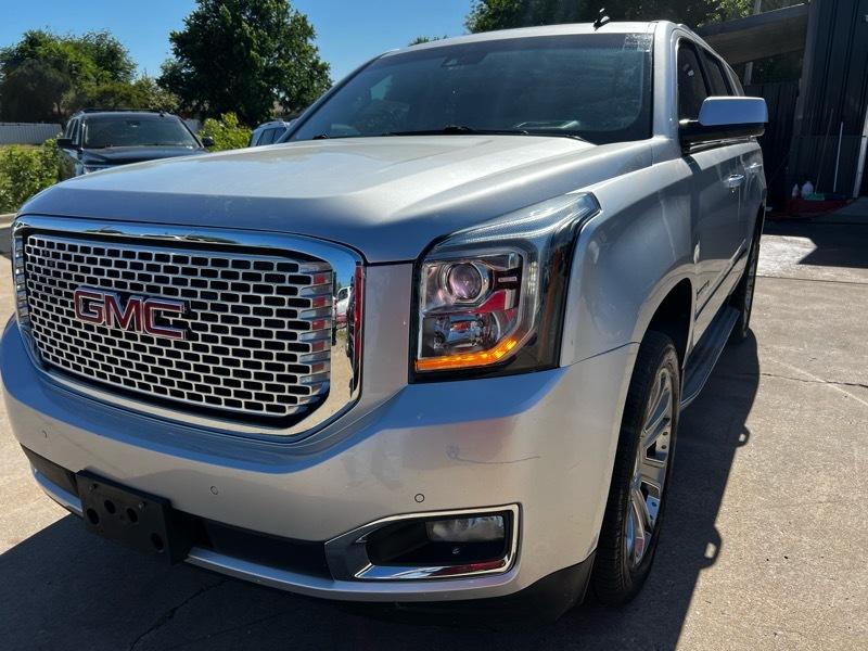 GMC Yukon Denali 4WD 2015