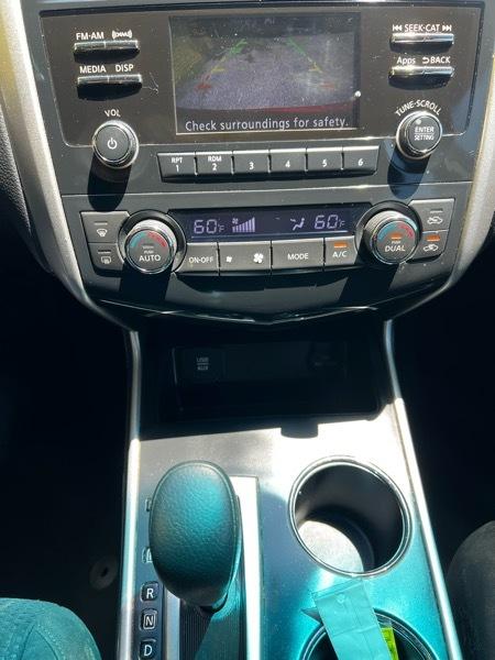 Nissan Altima 2.5 SV 2015