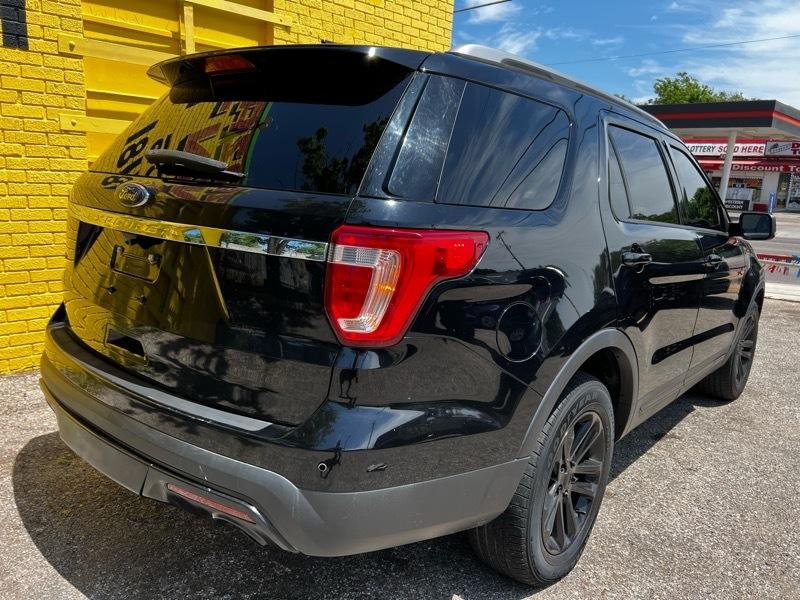 Ford Explorer 2WD 4dr V6 XLT 2017