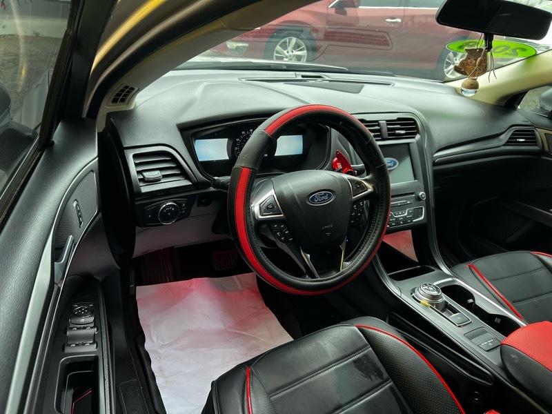 Ford Fusion SE 2018