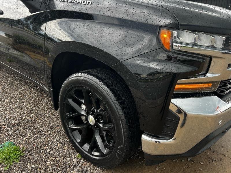 Chevrolet Silverado 1500 Crew Cab Crew Cab 143.5" WB 4WD LS 2021