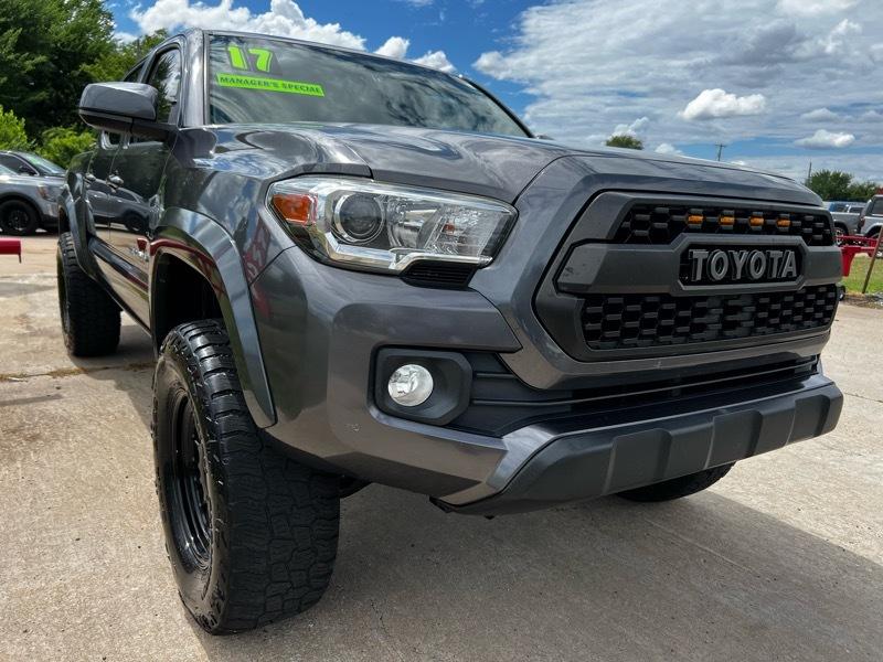 Toyota Tacoma 4WD SR Double Cab 5' Bed V6 MT (Natl) *Ltd Avail* 2017