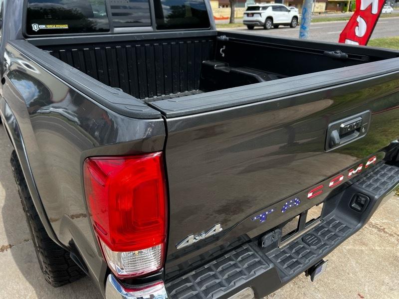 Toyota Tacoma 4WD SR Double Cab 5' Bed V6 MT (Natl) *Ltd Avail* 2017