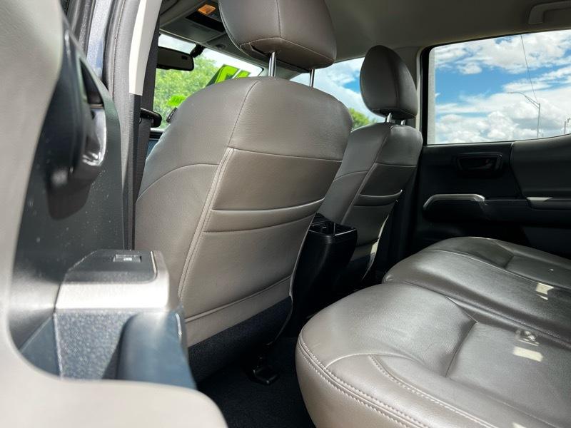 Toyota Tacoma 4WD SR Double Cab 5' Bed V6 MT (Natl) *Ltd Avail* 2017