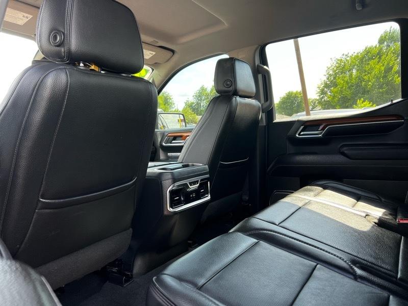 GMC Sierra 1500 Crew Cab Crew Cab 143.5" WB 4WD SLT 2022