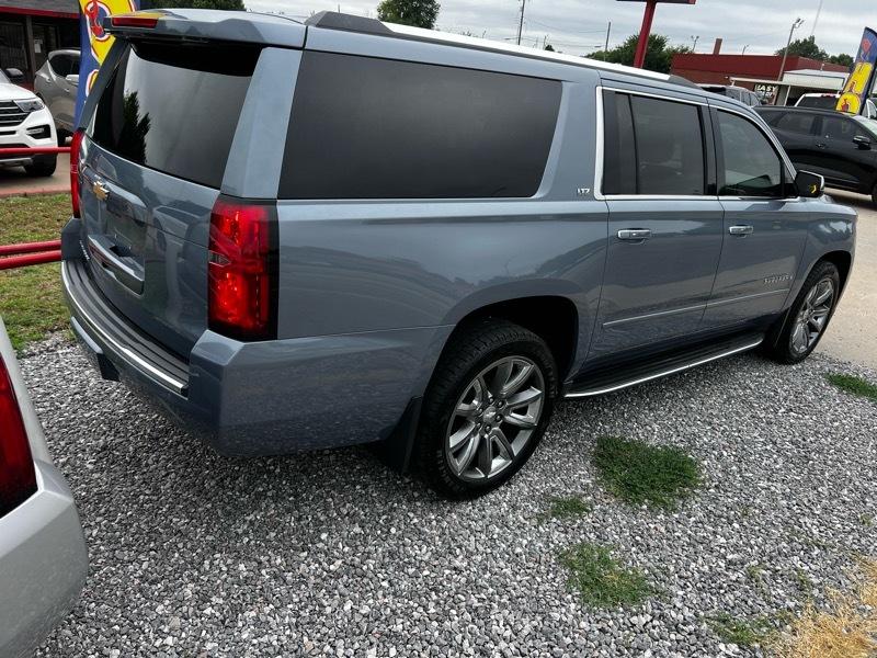 Chevrolet Suburban 1500 LTZ 4D SUV 4WD 2015