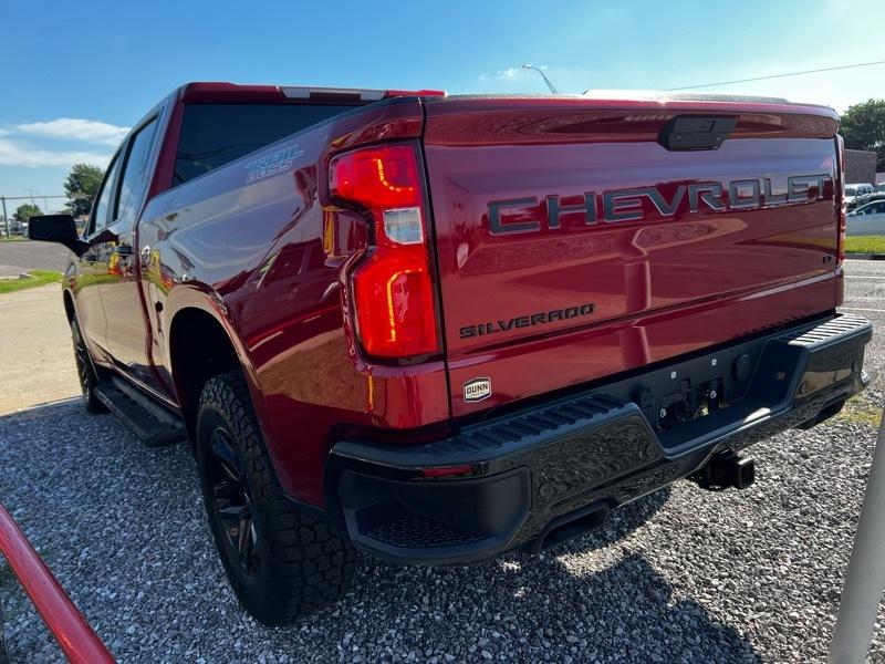 Chevrolet Silverado 1500 Crew Cab Crew Cab 143.5" WB 4WD Z71 2022