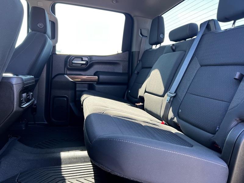 Chevrolet Silverado 1500 Crew Cab Crew Cab 143.5" WB 4WD Z71 2022